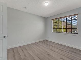 813 Imperial Lake Rd, West Palm Beach, FL 33413