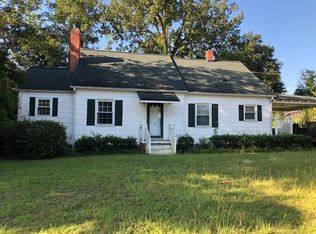 106 E Hendry St, Hinesville, GA 31313