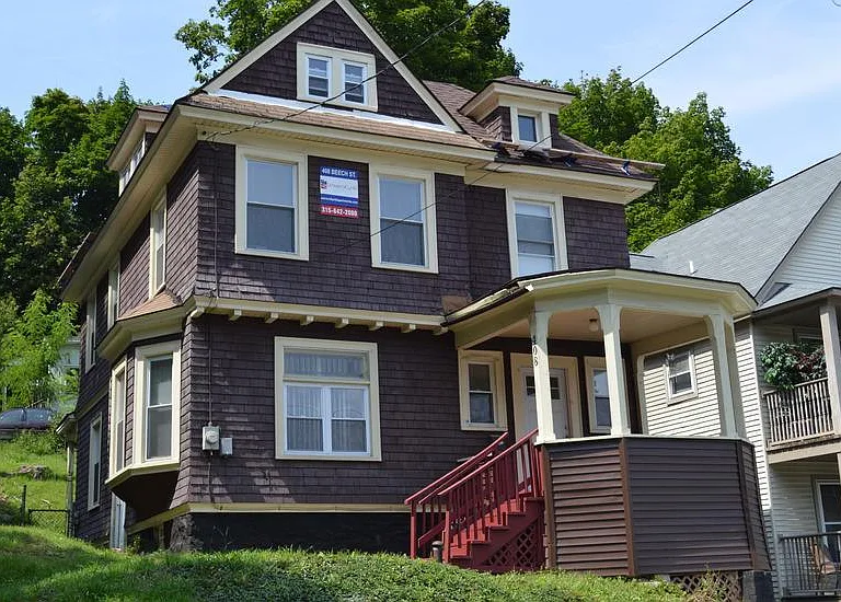 408 S Beech St — Photo 1