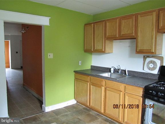 2nd image of 3821 Marlton Pike