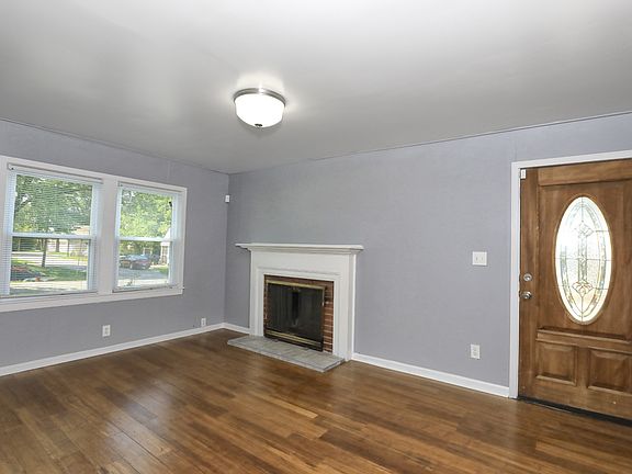 3rd image of 8015 Tracy Ave