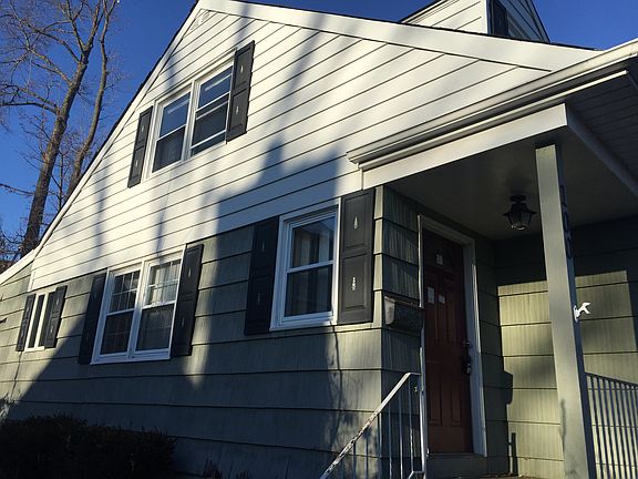 2nd image of 100 Marion Ave