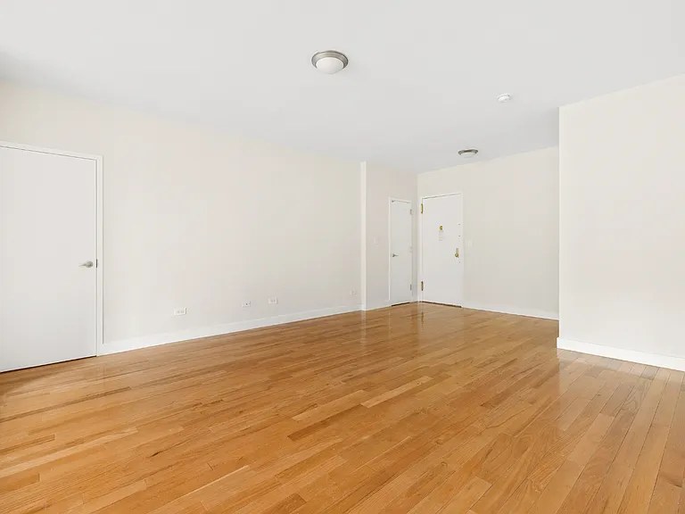 252 E 61st St #S5D — Photo 7