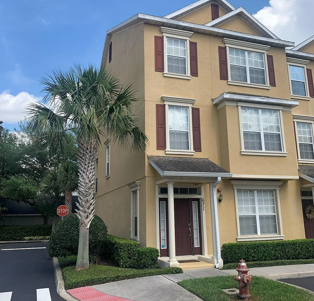 671 Pensacola Ln — Photo 3