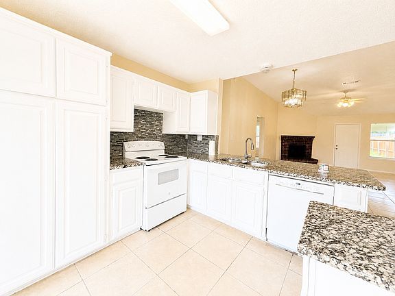 5th image of 6212 Brookhaven Trl