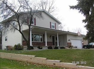 2116 Stanford Dr SE, Kentwood, MI 49508