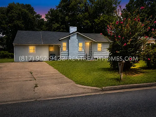 1416 Woodward Rd Photo 1