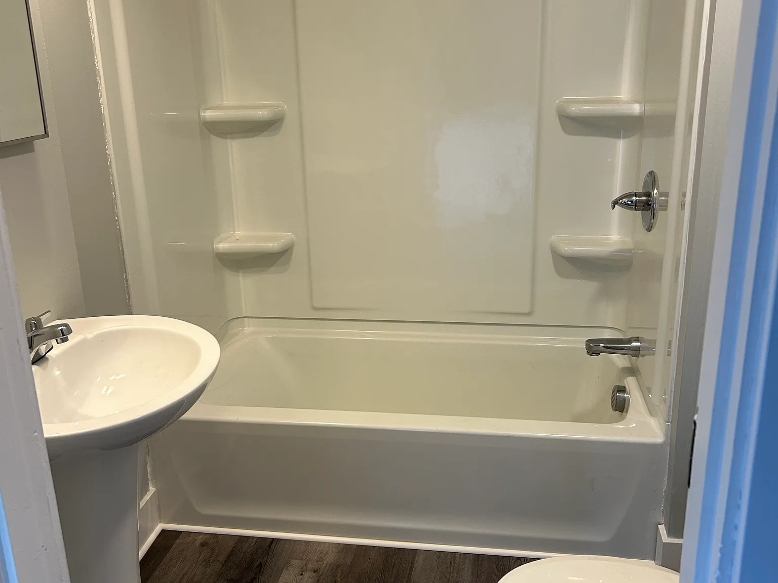 2 bed, 1050 sqft, $1,800 — Photo 3