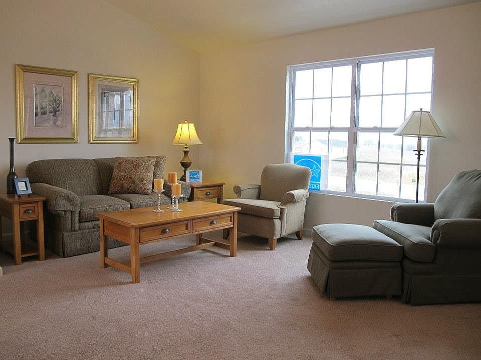 1st image of 391 Lind Dr