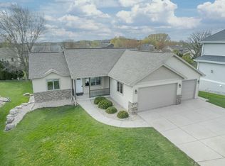 281 Drumlin Cir, Oregon, WI 53575