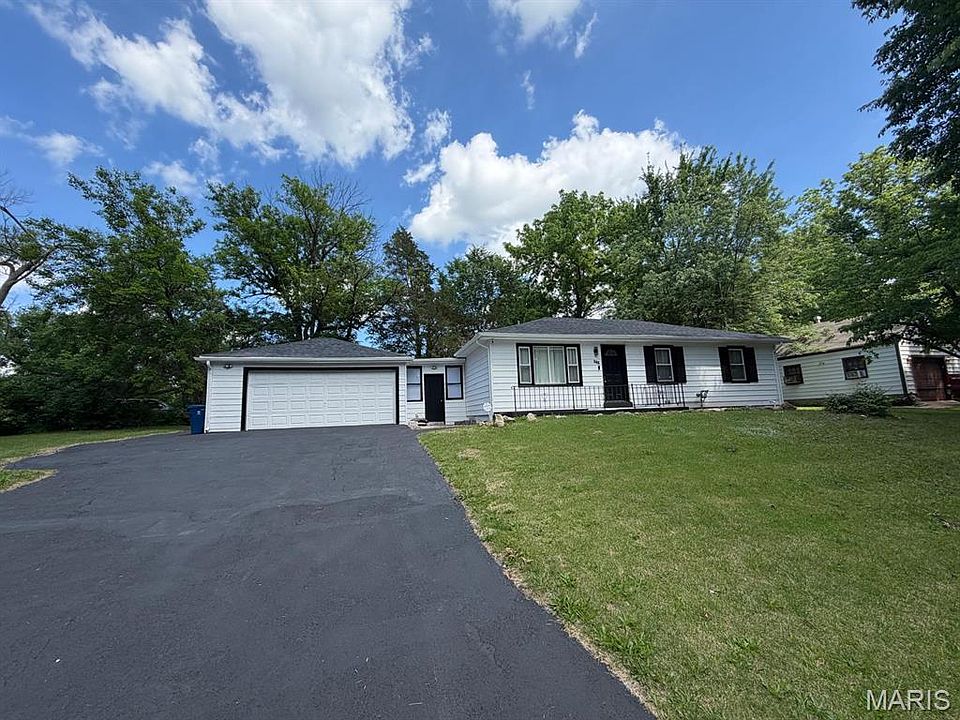 1st image of 340 Wedge Dr