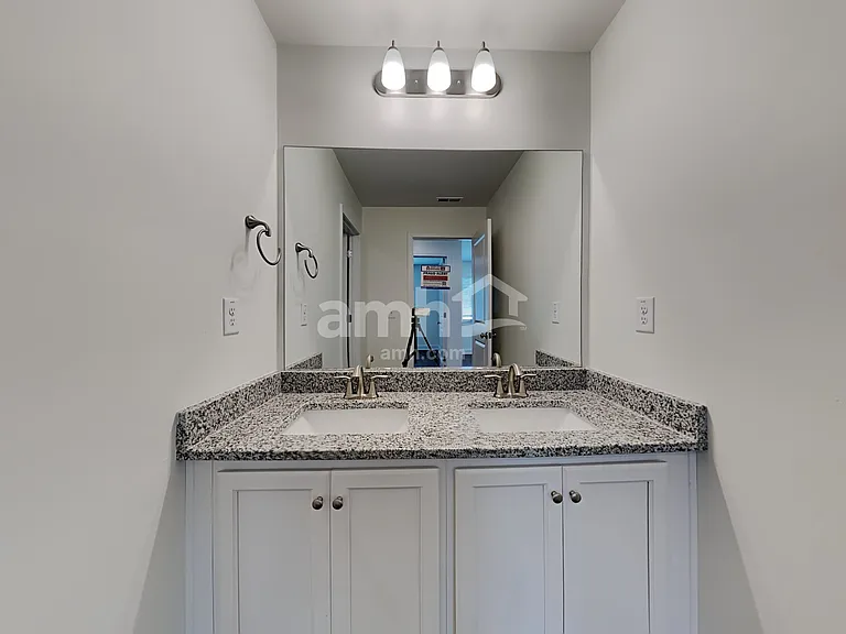 7056 Creeksong Dr — Photo 21