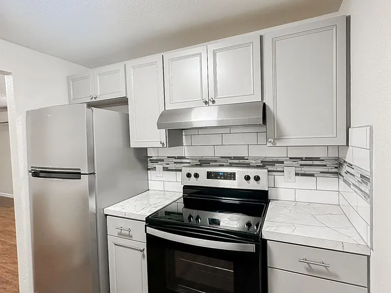 Whitman Park Apartments — Photo 29