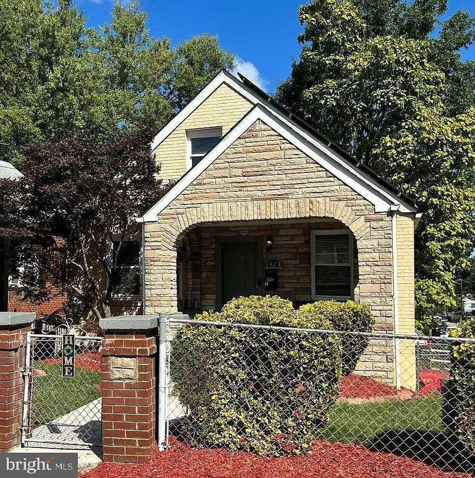 5020 Fable St photo 1