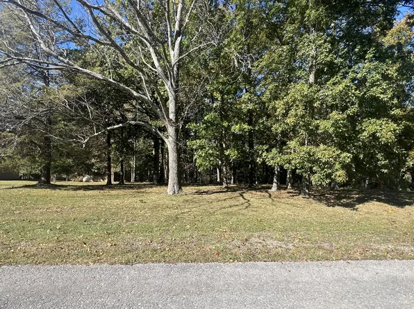 1030 Fort Hl, Portland, TN 37148