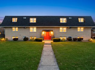 609 E 3rd St APT 5, Lockport, IL 60441