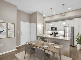 2097 Columbus Rd APT 8, Cleveland, OH 44113