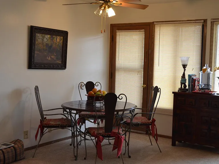 Windpoint Apartments — Photo 13