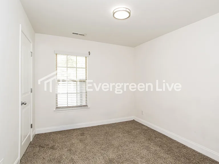 6821 Oaklawn Ln — Photo 9