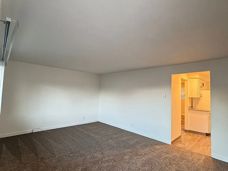 523-01 Benton Village — Photo 12