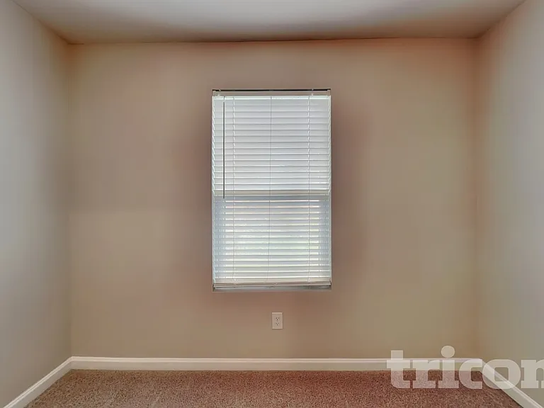 805 Ali St — Photo 13