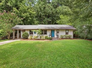 2382 Hunting Valley Dr, Decatur, GA 30033