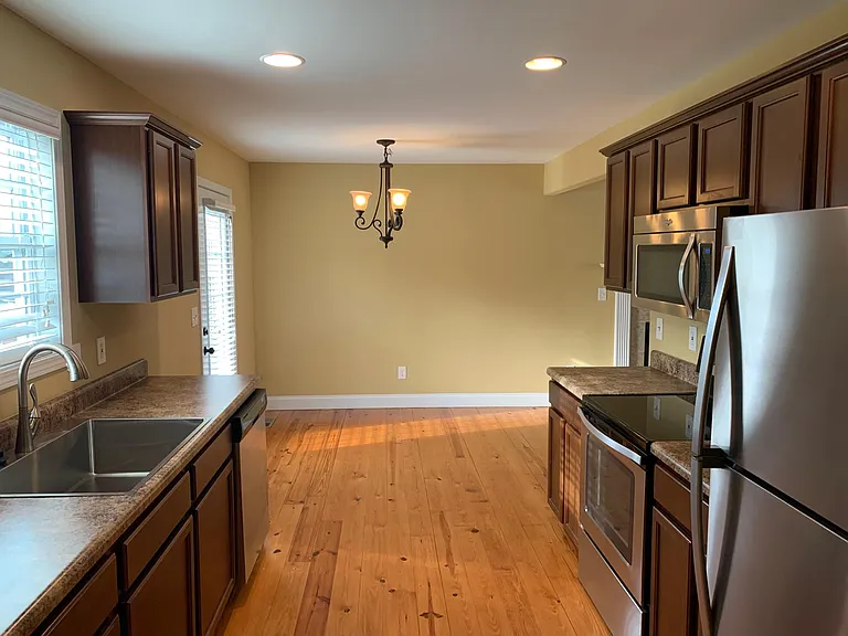 6406 Airtree Ln — Photo 3