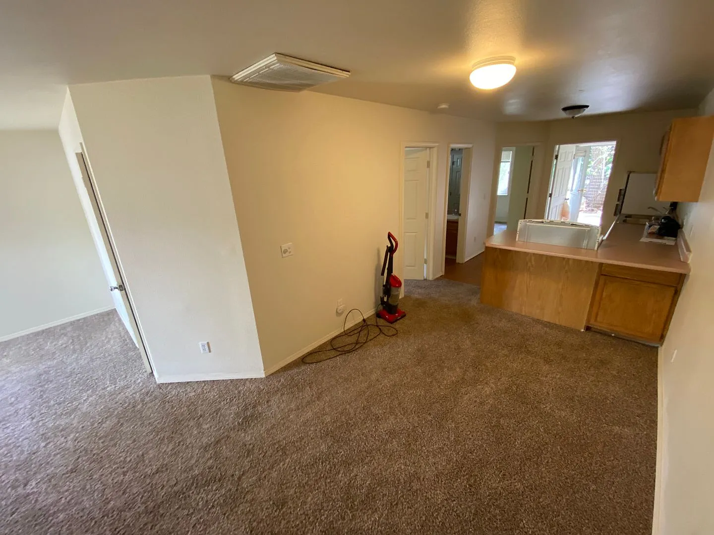 Two Bedroom Duplex on 32nd Street — Photo 4