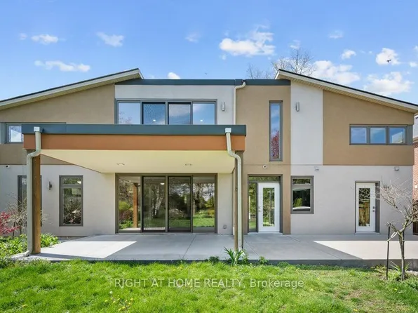 704 Cedar Ave, Burlington, ON L7T 2R7