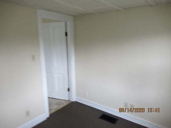 2nd image of 320 E Cottage Grove Ave