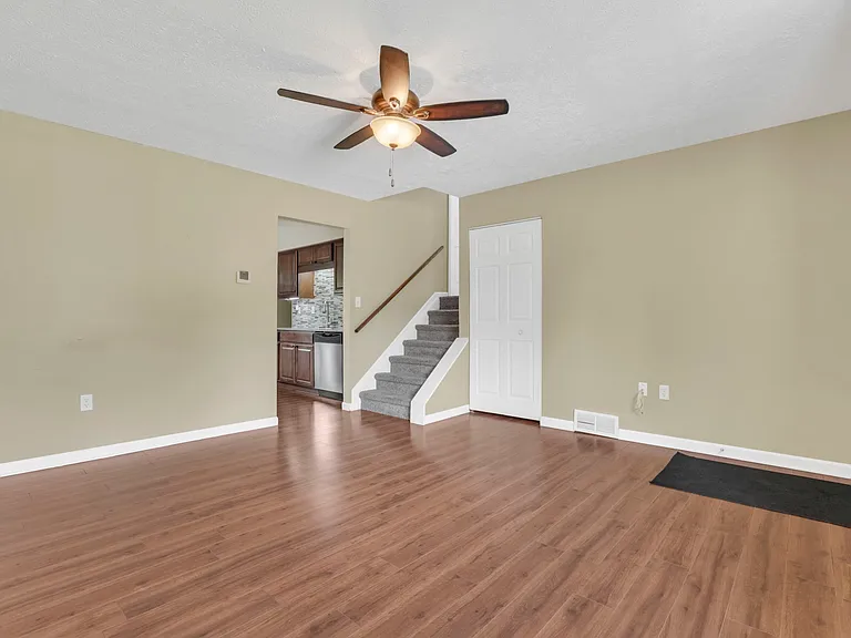 6399 Silverleaf Ave — Photo 6