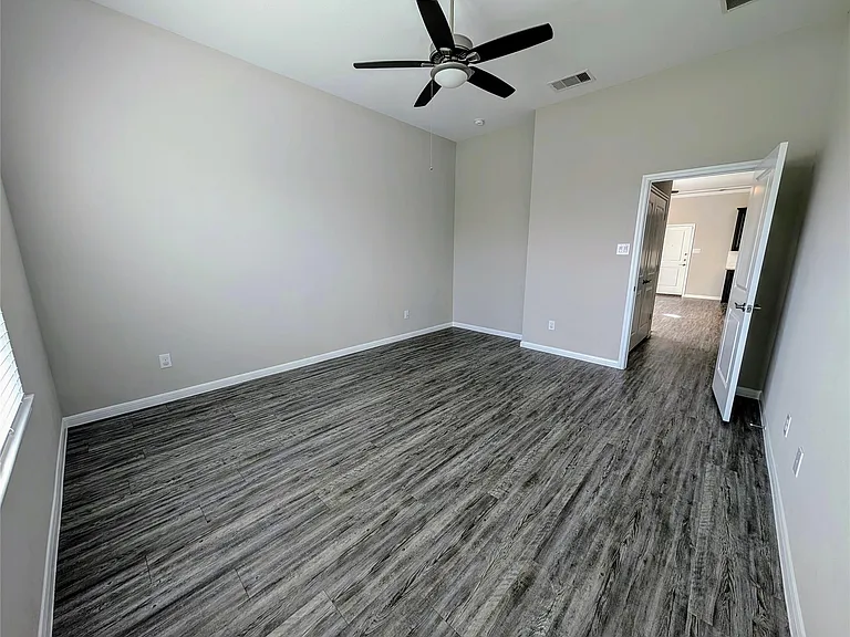 7486 Woo St — Photo 9