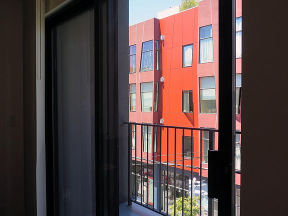 4th image of 237 Shipley St Unit 205