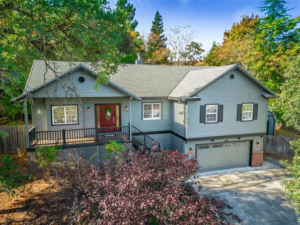 1548 Rutgers Ct, Auburn, CA 95603