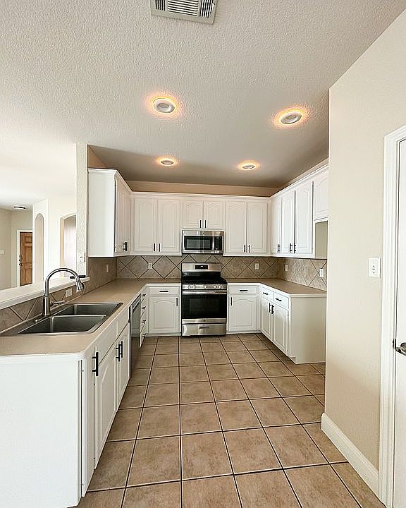 1st image of 4844 Valley Springs Trl