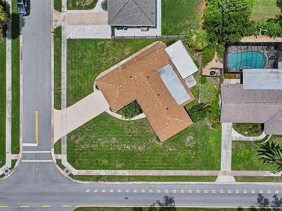 2nd image of 2711 GULF GATE DRIVE