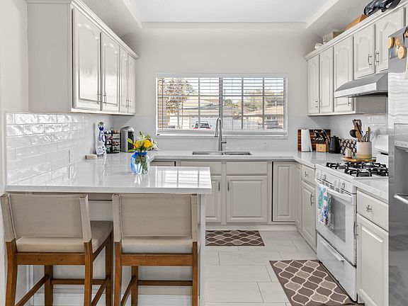3rd image of 137 Madison Ave #3