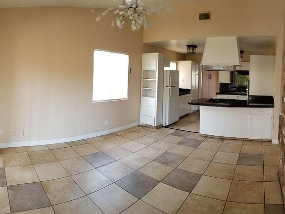 3rd image of 5825 Carl Ave