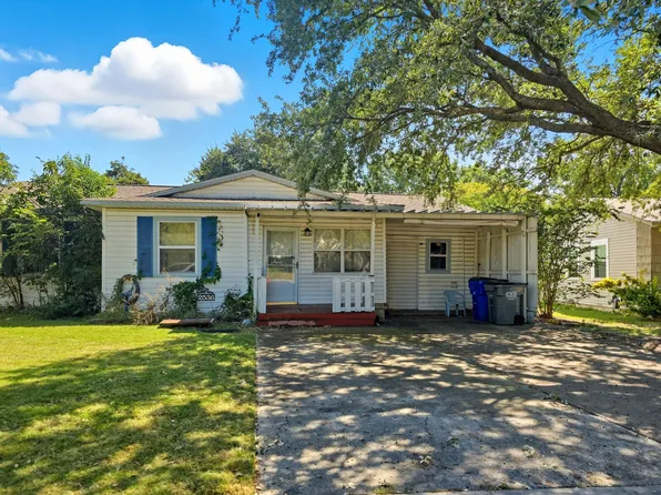 2536 Rugby Ln, Farmers Branch, TX 75234