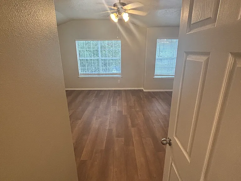 8805 Elm Drake Ln — Photo 24