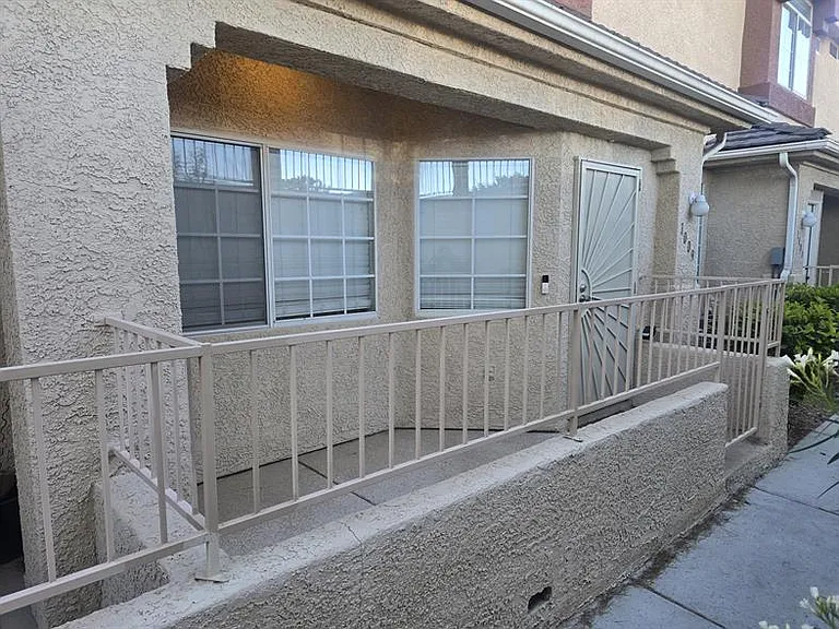 1009 Nevada Sky St — Photo 3