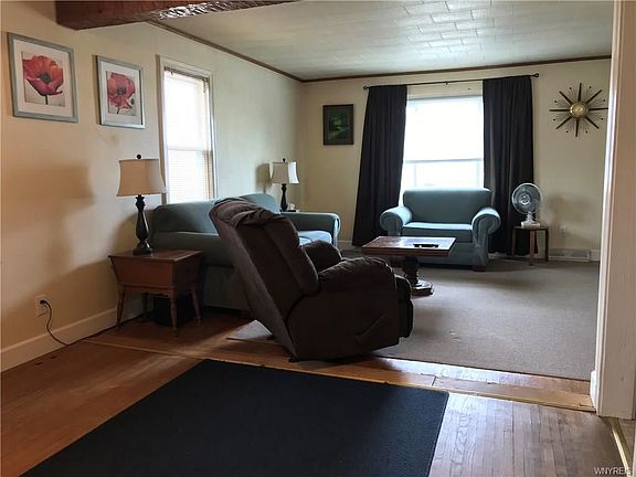 5th image of 46 Cedar St