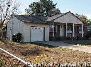 719 Hilton Dr, Fayetteville, NC 28311