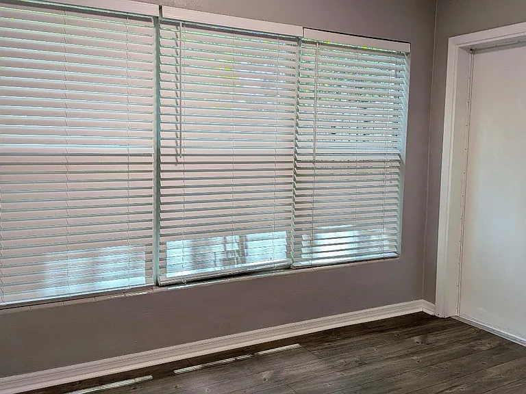 room off kitchen (office, dining, playroom etc)