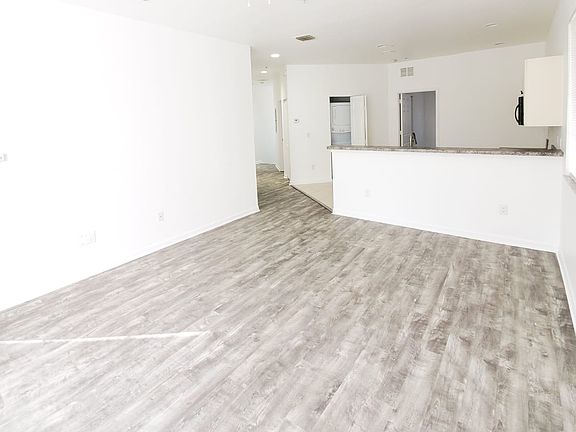 5th image of 1945 Marsh Harbor Dr #1