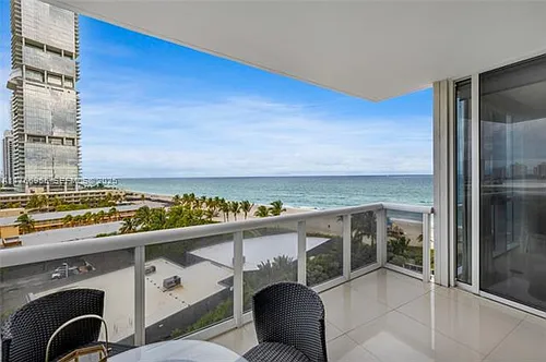 18201 Collins Ave Photo 1