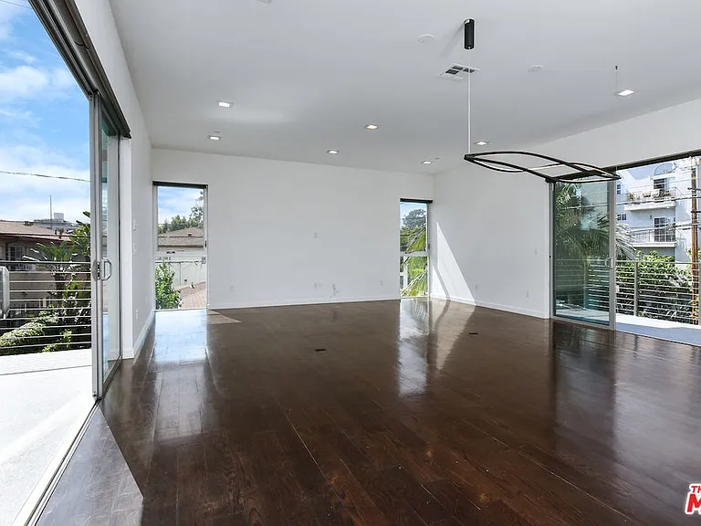 11610 Ohio Ave #1 — Photo 9