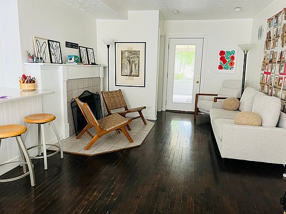 3rd image of 515 Kipling Blvd