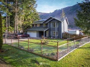 811 King Valley Dr, Maple Falls, WA 98266