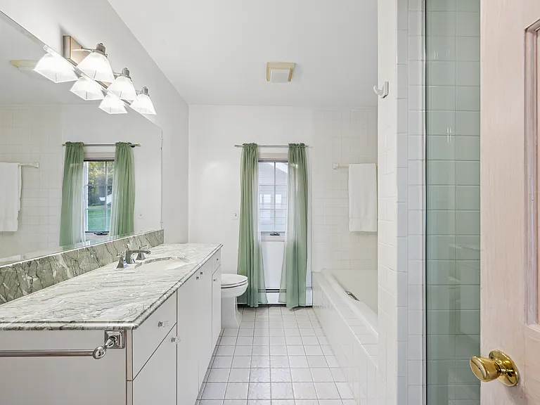 43 Mashomuck Dr — Photo 17
